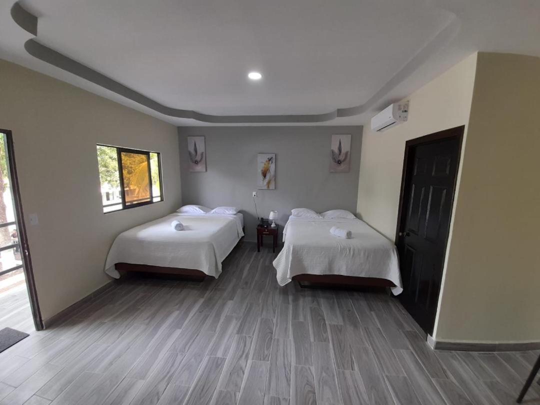 Mi Tierra Hotel Y Restaurante San Luis Ngoại thất bức ảnh