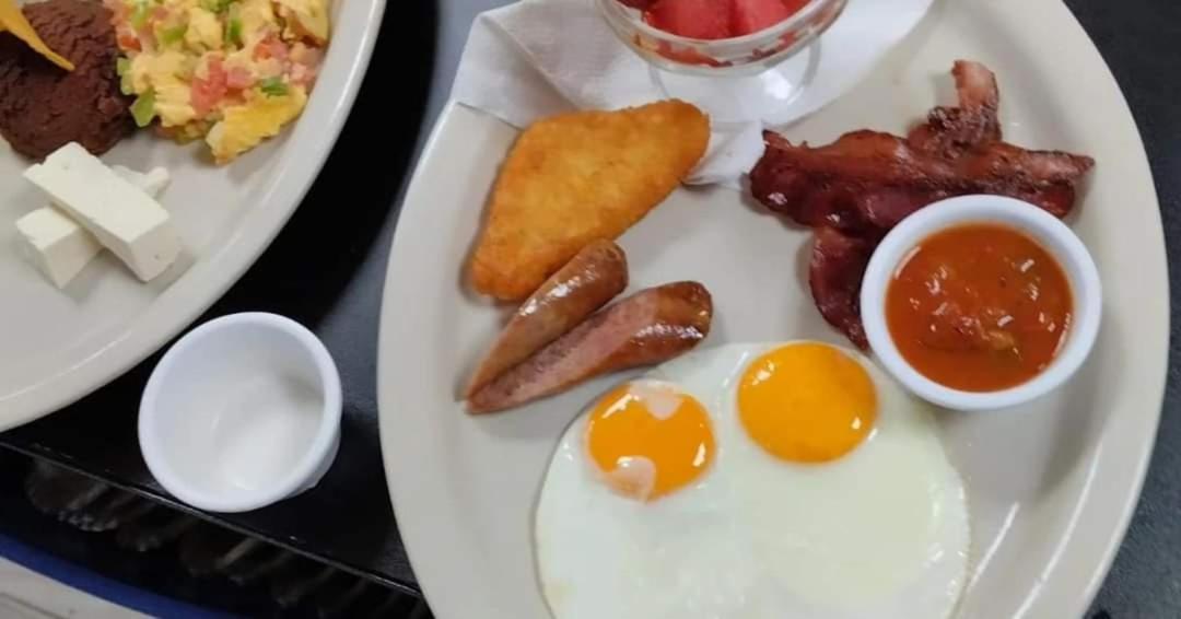 Mi Tierra Hotel Y Restaurante San Luis Ngoại thất bức ảnh